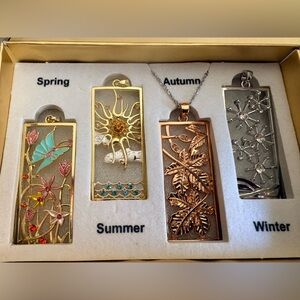 Vintage 4 Seasons Pendant Gift Package